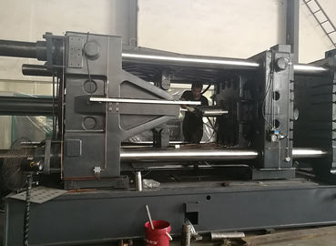 Automatyczna maszyna do formowania wtryskowego o wysokiej prędkości Dwuskładnikowy typ do produktów bakelitowych
