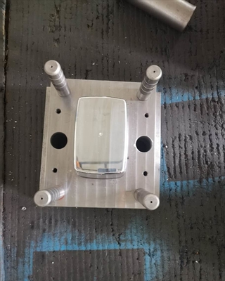 Plastikowa skrzynka na lunch Automatyczna maszyna do formowania wtryskowego dostosowana za pomocą gorącego kanału