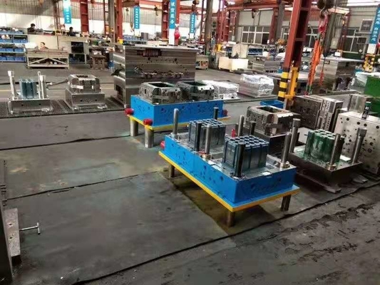 Automatyczna maszyna do formowania wtryskowego skrzyń z tworzyw sztucznych Wysoka precyzja Tłoczenie metali na zamówienie