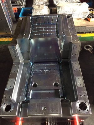 Krzesła plastikowe Automatyczna maszyna do formowania wtryskowego Gorąca / zimna prowadnica Wysoka precyzja